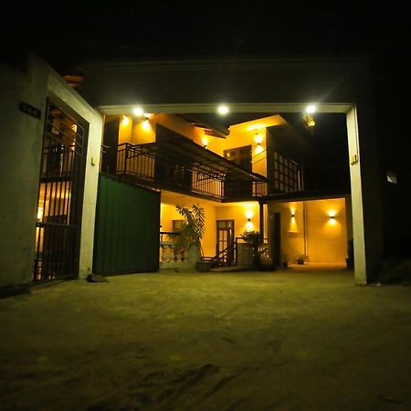 Kandyan Fo Rest Extérieur photo