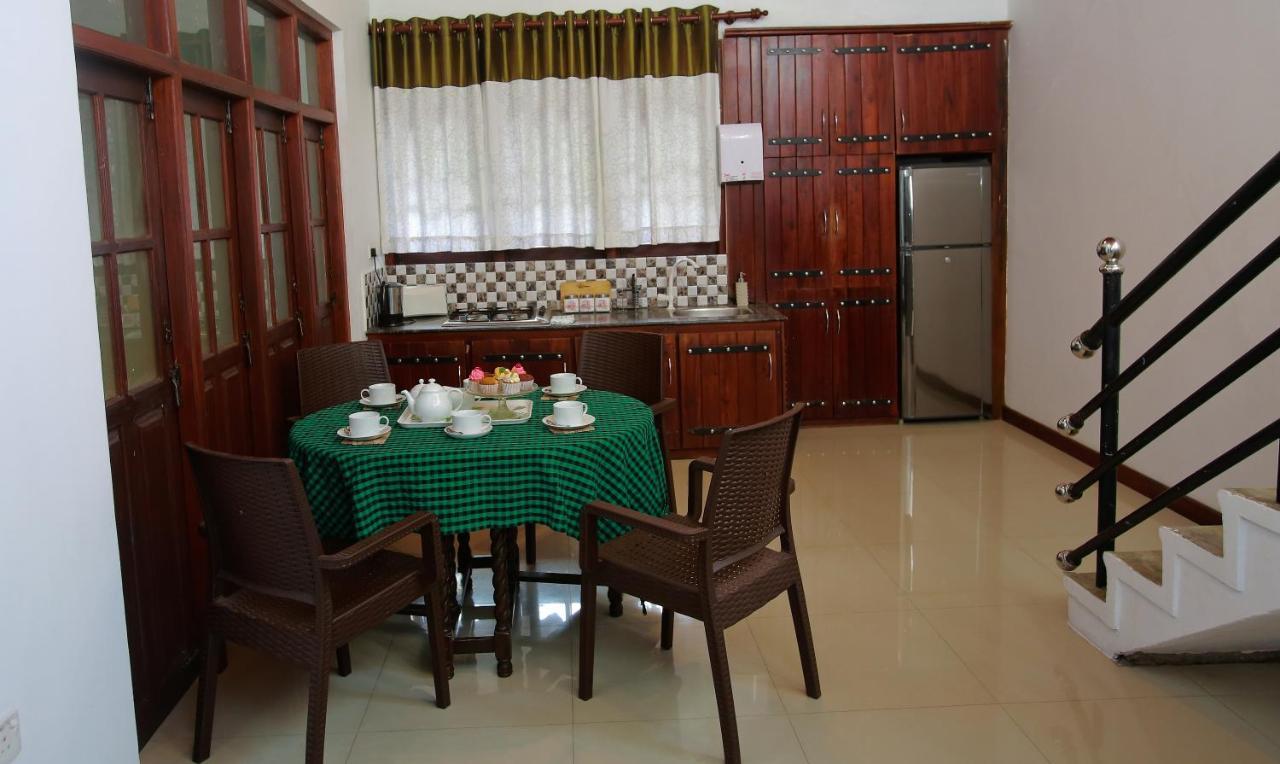 Kandyan Fo Rest Extérieur photo