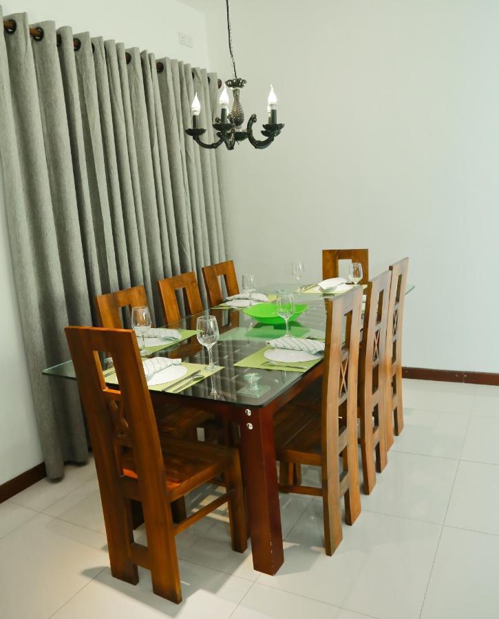 Kandyan Fo Rest Extérieur photo
