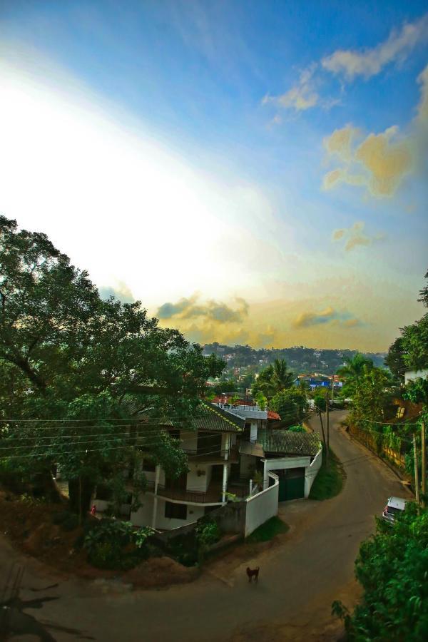 Kandyan Fo Rest Extérieur photo