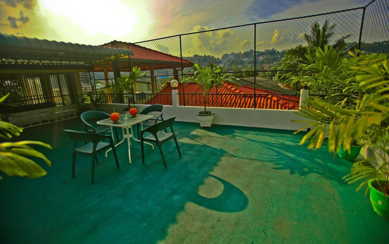 Kandyan Fo Rest Extérieur photo
