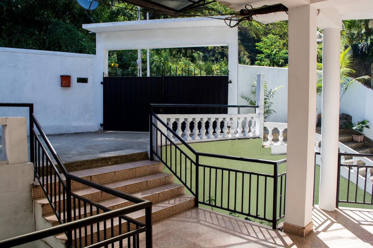 Kandyan Fo Rest Extérieur photo