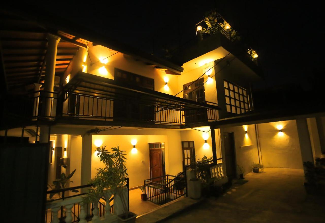 Kandyan Fo Rest Extérieur photo
