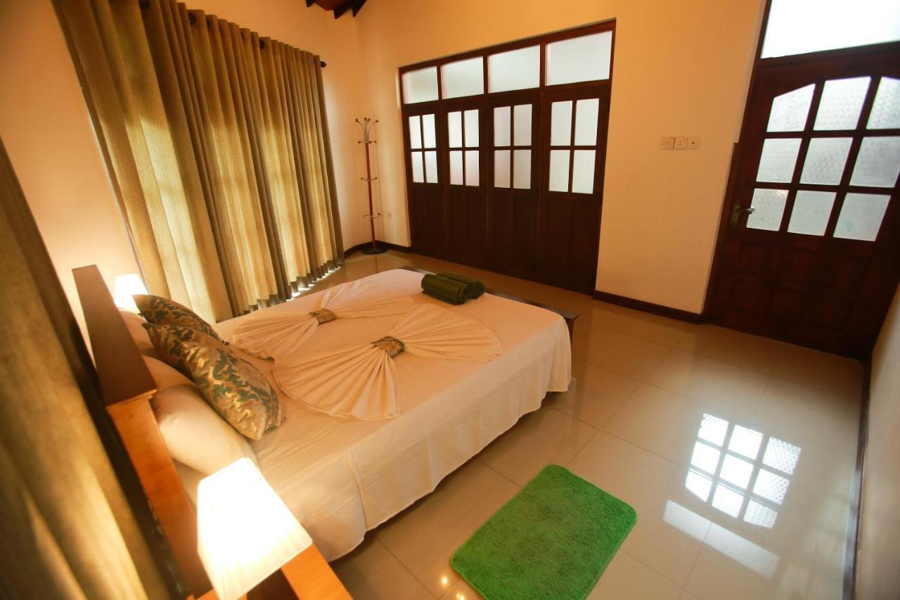 Kandyan Fo Rest Extérieur photo