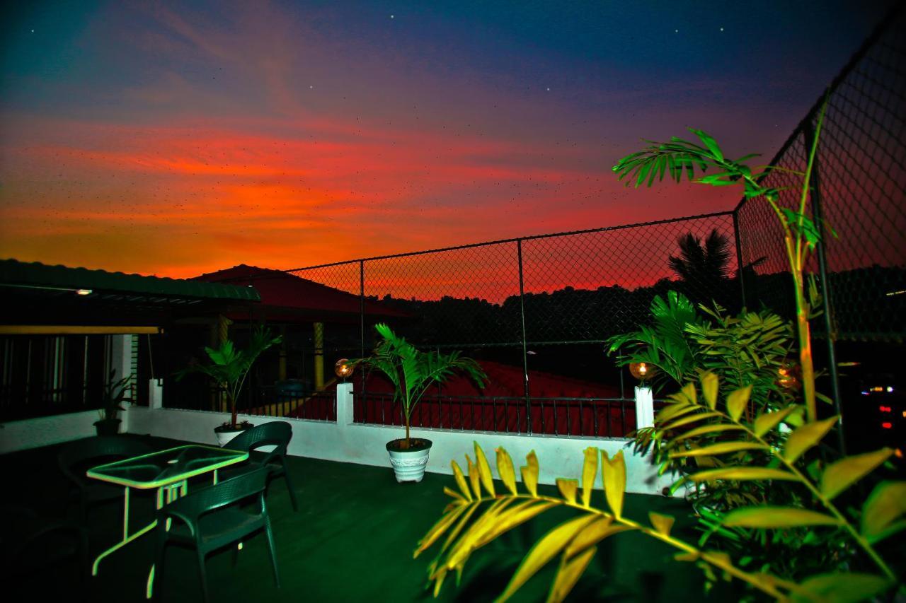 Kandyan Fo Rest Extérieur photo