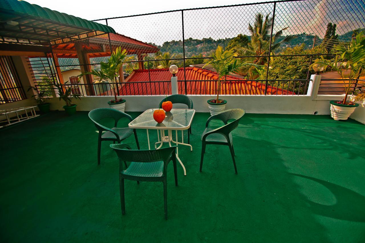 Kandyan Fo Rest Extérieur photo