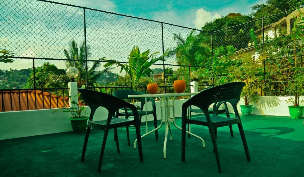 Kandyan Fo Rest Extérieur photo